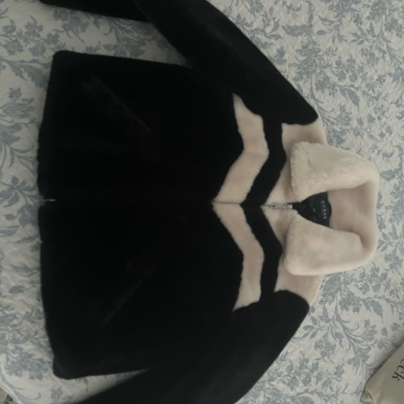 Guess fur coat - Picture 7 of 7